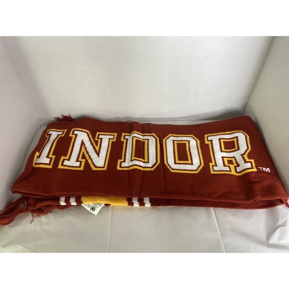 Harry Potter Gryffindor Logo Knit Cuff Pom Beanie Hat Cap and Scarf Set 2 Piece - Picture 6 of 7